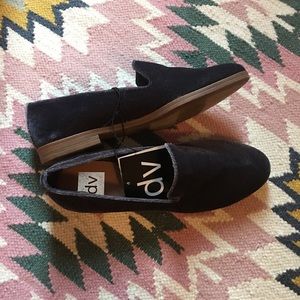 bnwt blue velvet smoking slipper